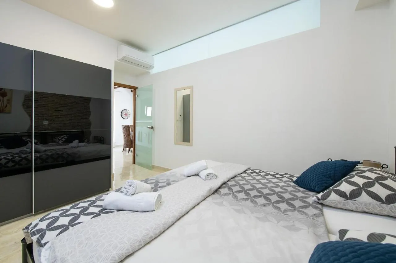 Dolce Vita Apartments Porec