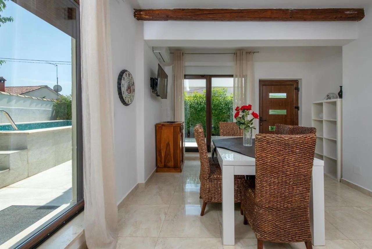 Dolce Vita Apartments Porec