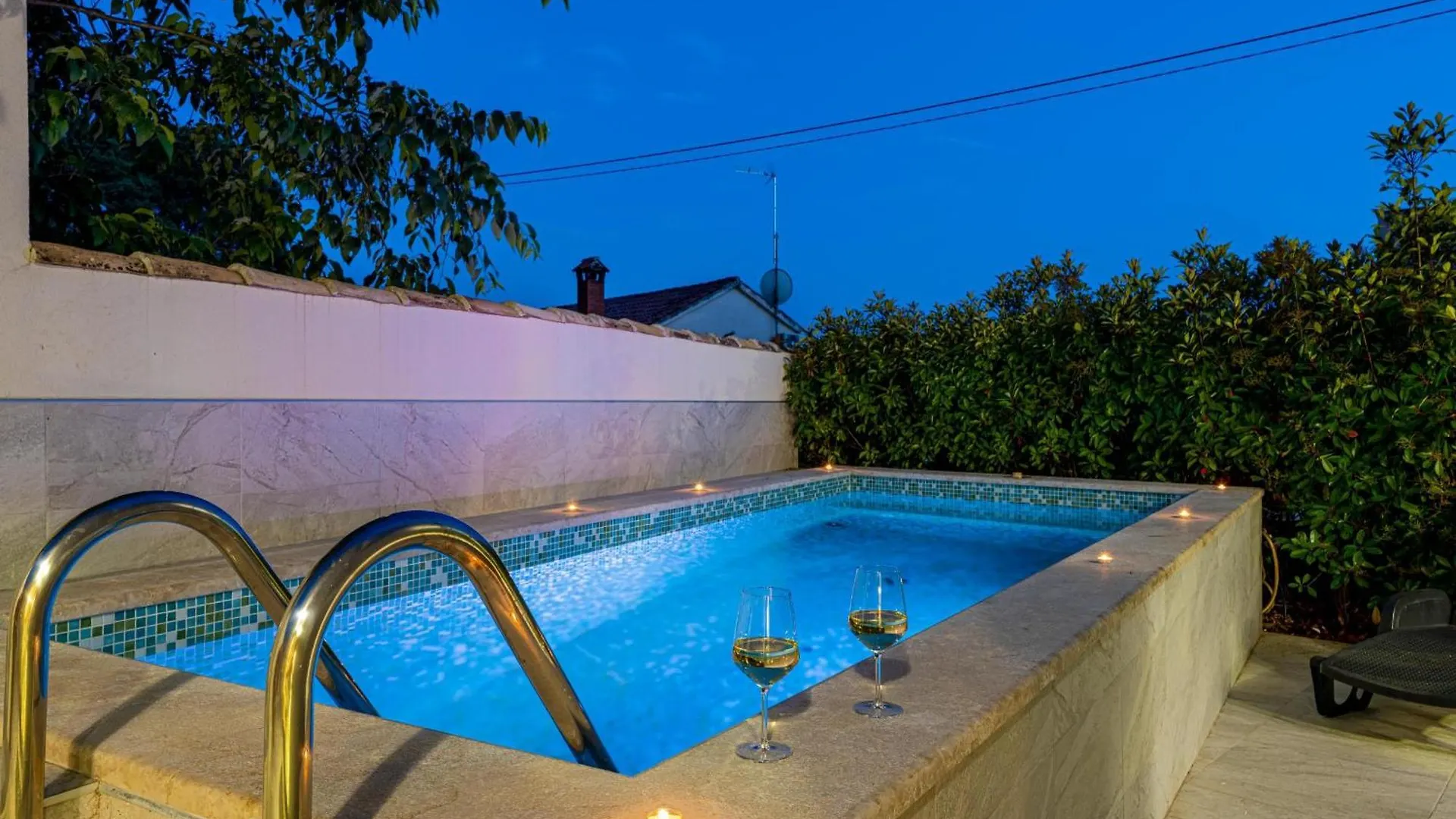 Dolce Vita Apartments Porec 0*,
