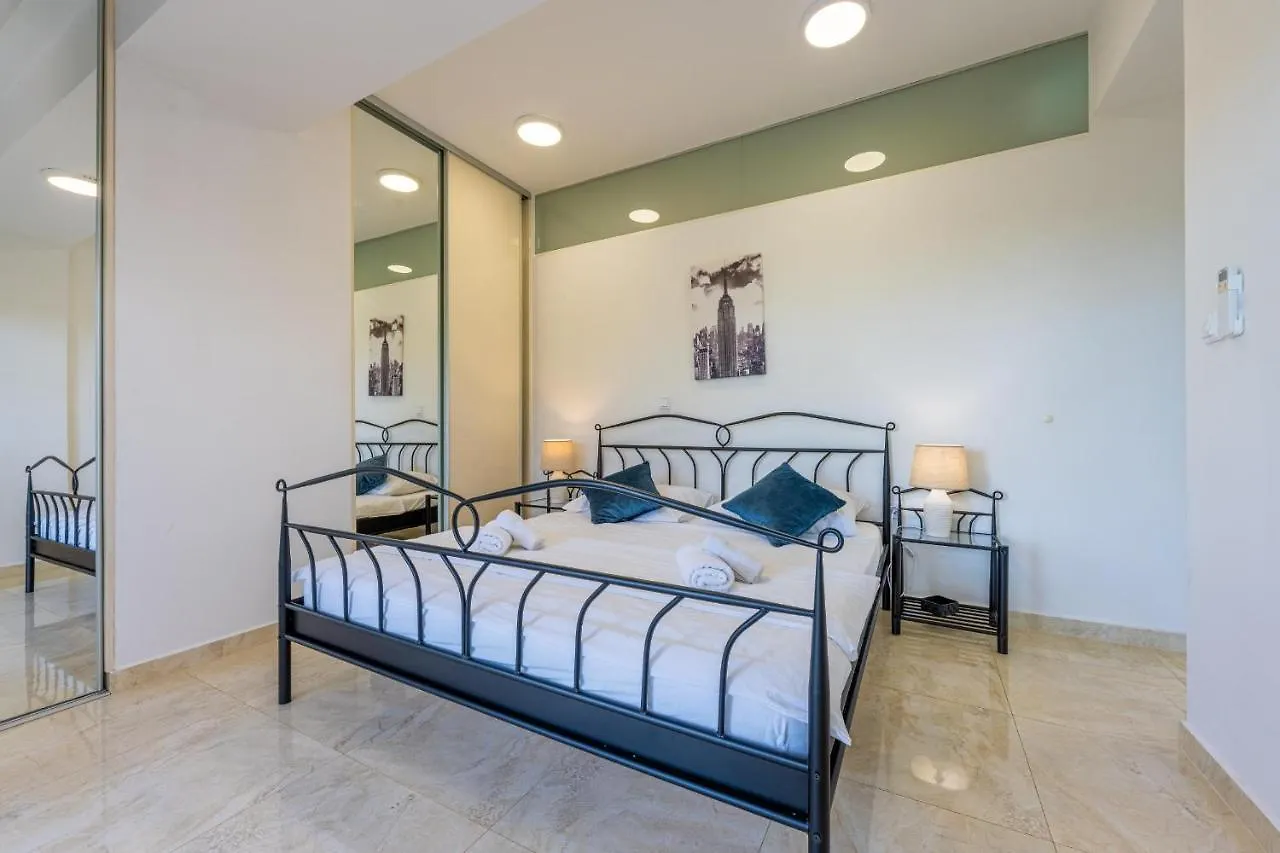 Dolce Vita Apartments Porec