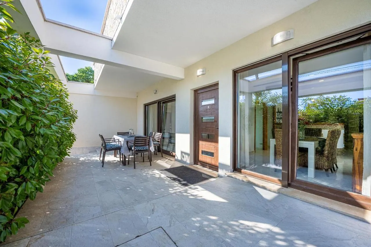 Dolce Vita Apartments Porec